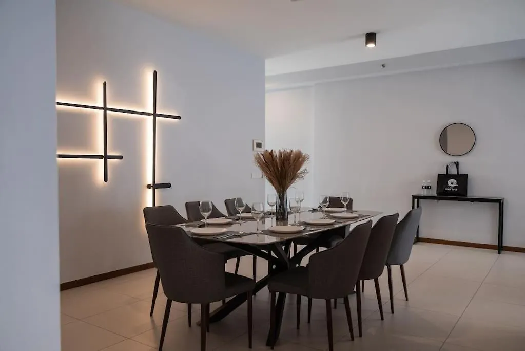 Large Family Seaview Suite 3 Rooms By The Only Bnb Tanjung Tokong Appartamento